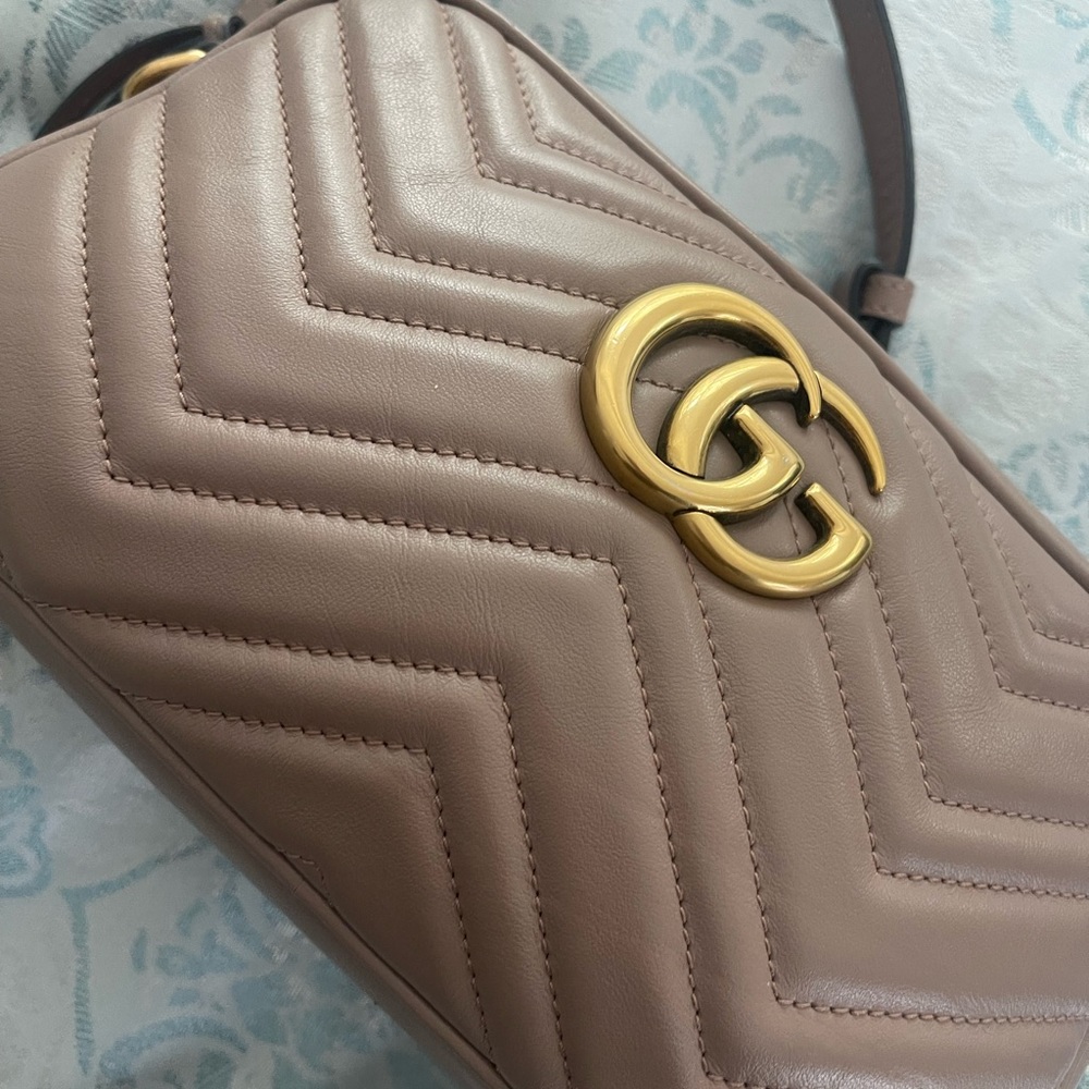 Authentic Gucci Small Marmont Camera Bag